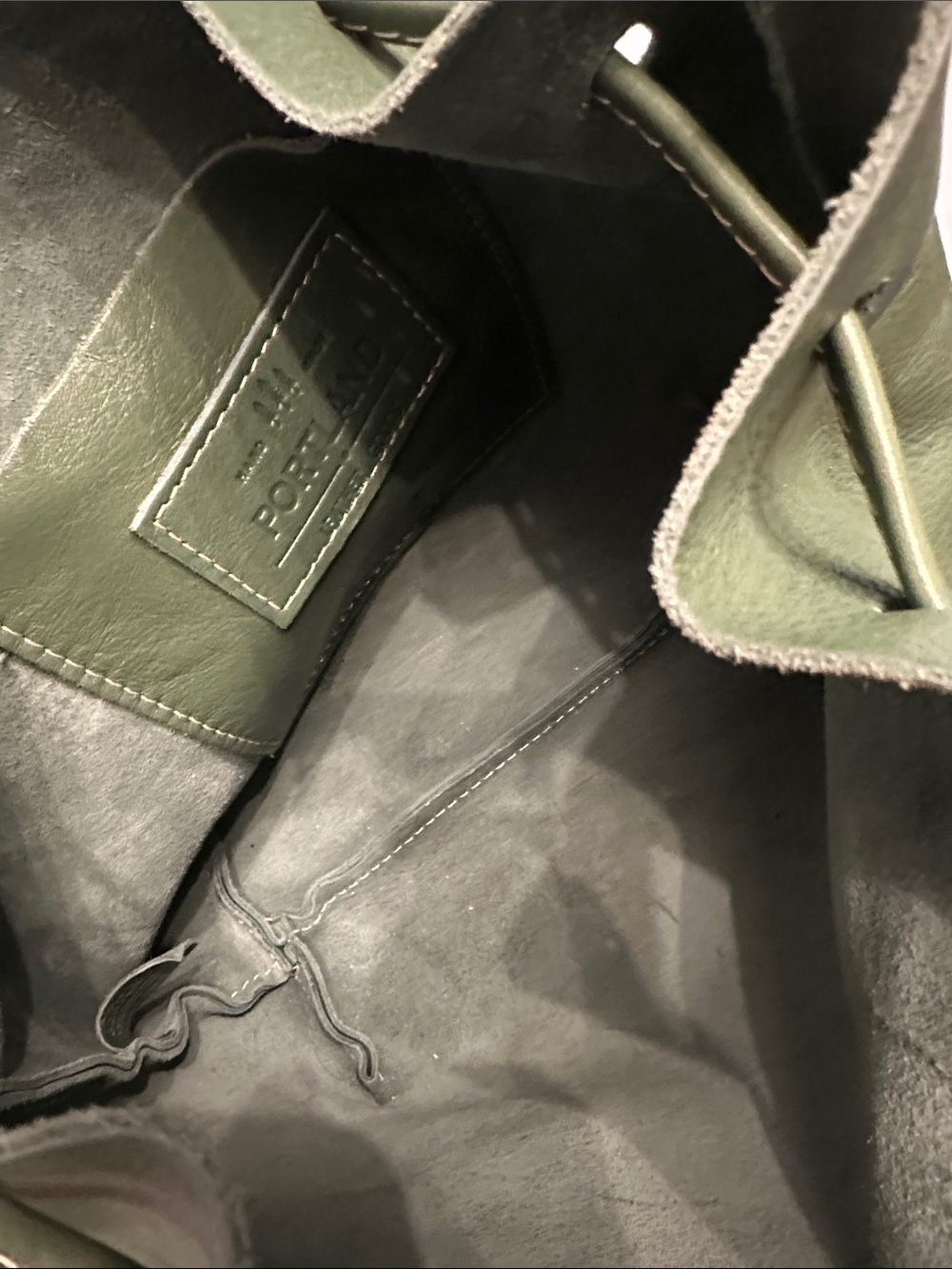 Portland Leather Green Drawstring Shoulder Bag - Picture 3 of 7